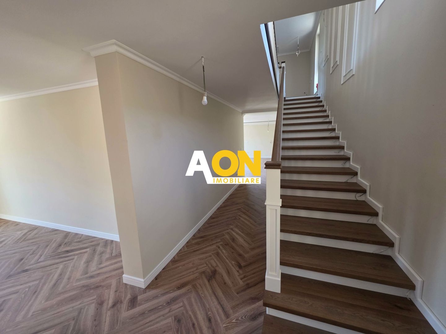 Casa premium la cheie, 4 camere, 1477 mp teren, Ciugud - Poză 11