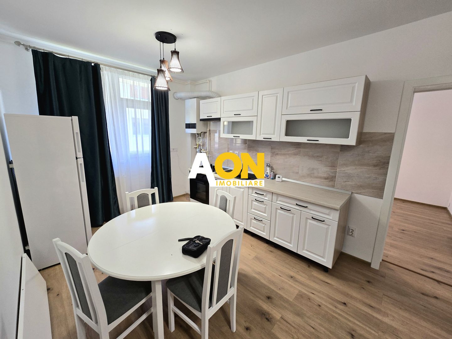 Apartament cu 3 Camere, Etaj 1, Bloc Nou, Zona Alba Mall - Poză 2