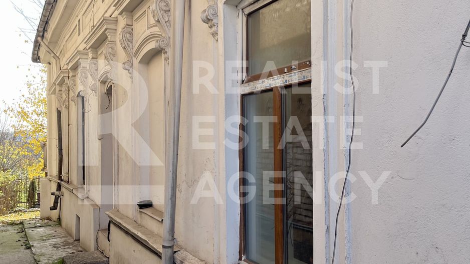 De vânzare – Clădire impresionantă, 11 camere, 9 dormitoare, Păcurari - Poză 10