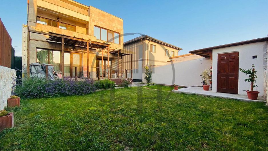 Casă / Vilă cu 6 camere de vânzare în Central, Mangalia - Poză 6