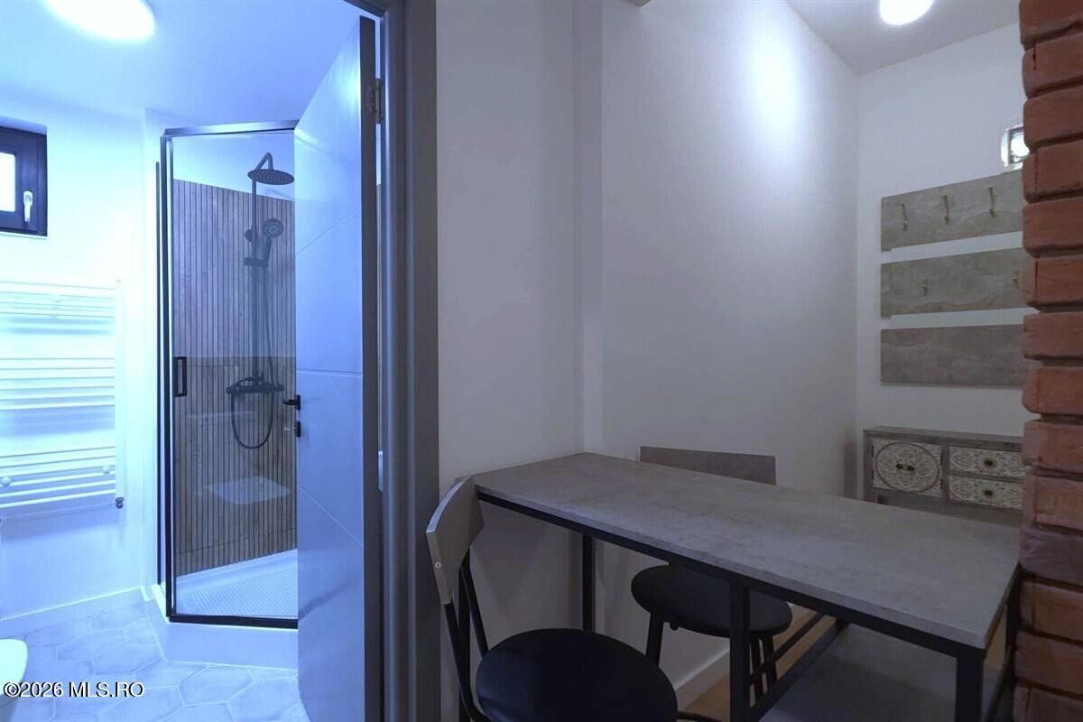 Centru - Bd Tomis 76, apartament cu 2 camere plus garsoniera separata! - Poză 25