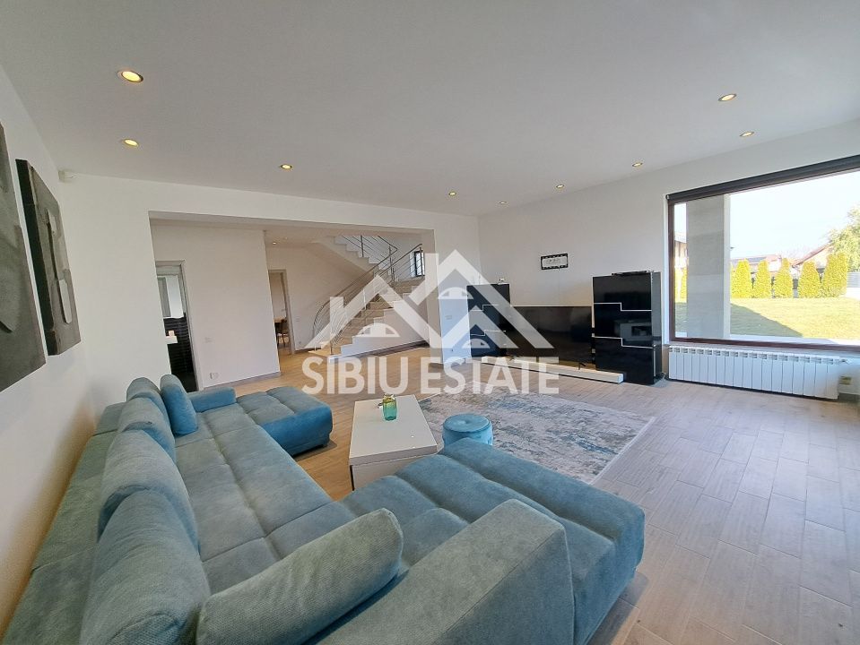 Casa Sibiu, terase panoramice, garaje, teren mare, Sura Mica - Poză 4