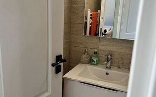 Apartament modern cu 2 camere, balcon și pod de 20 mp. - Poză 6