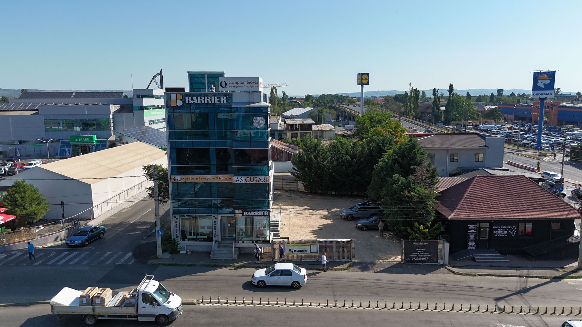 Spațiu Comercial de 300mp lângă Afi mall Ploiești - Poză 2