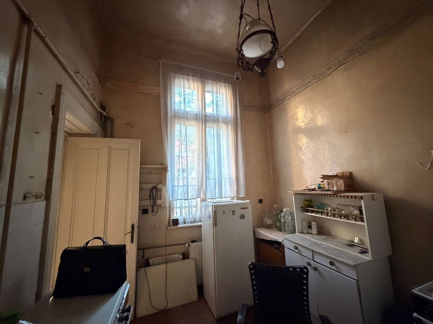 URGENT!, VILA SINGUR CURTE, POZITIE PE COLT, GARAJ, NEGOCIABIL - Poză 4