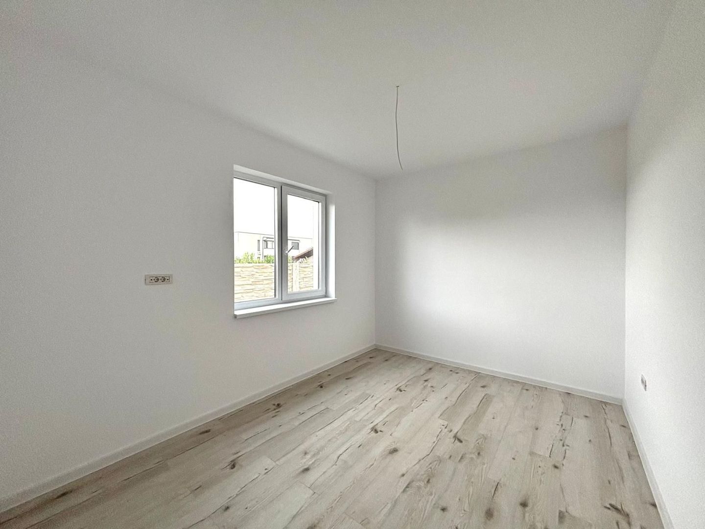 Duplex  modern pe parter cu 4 camere, Sacalaz - Poză 4