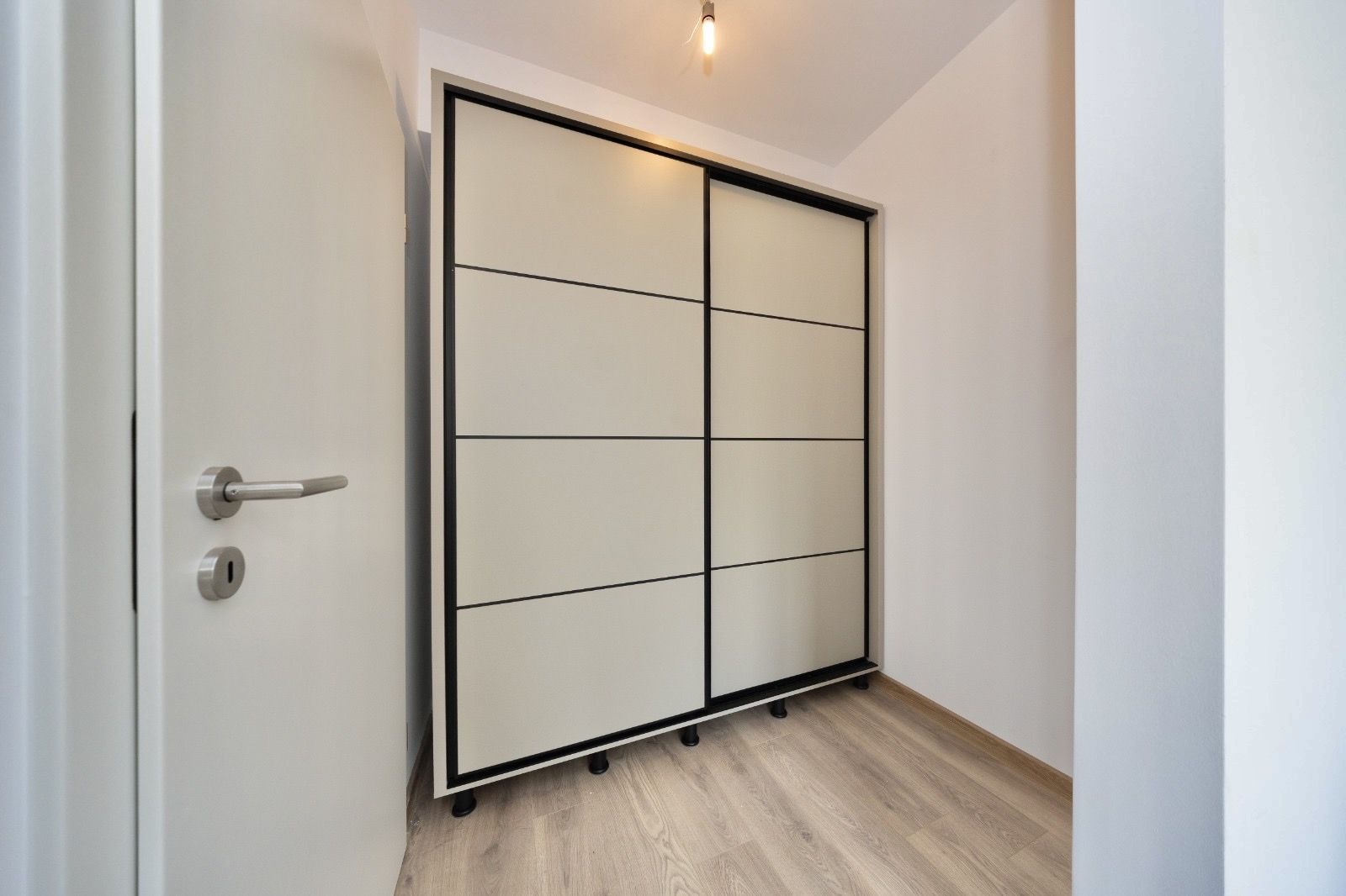 Studio 58 mp utili | 2 balcoane | Loc de parcare inclus | Zonă Coresi - Poză 3