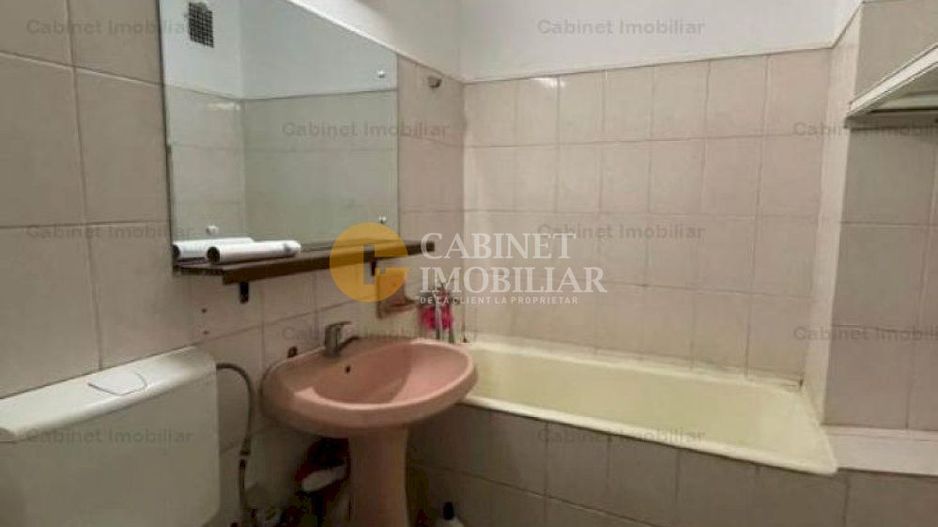 Apartament cu 3 camere - Etaj 1 - Zona Podu Ros - Poză 6