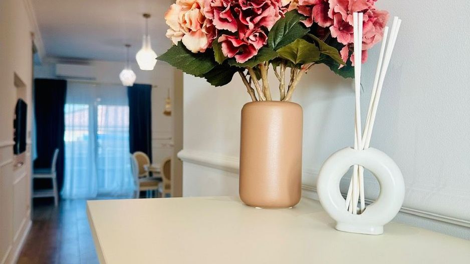 INCHIRIAT - 3 camere | de inchiriat | casuta superba - Dumbravita - Poză 2