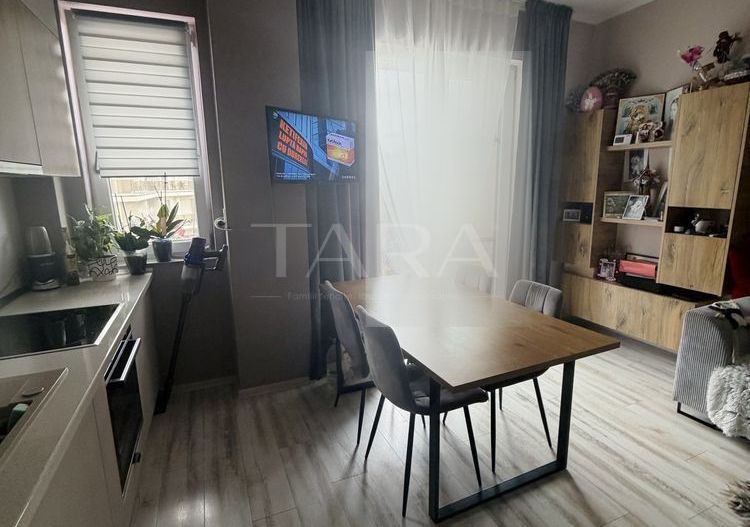 De vânzare apartament modern cu 2 camere și balcon generos – Zona VIVO - Poză 4