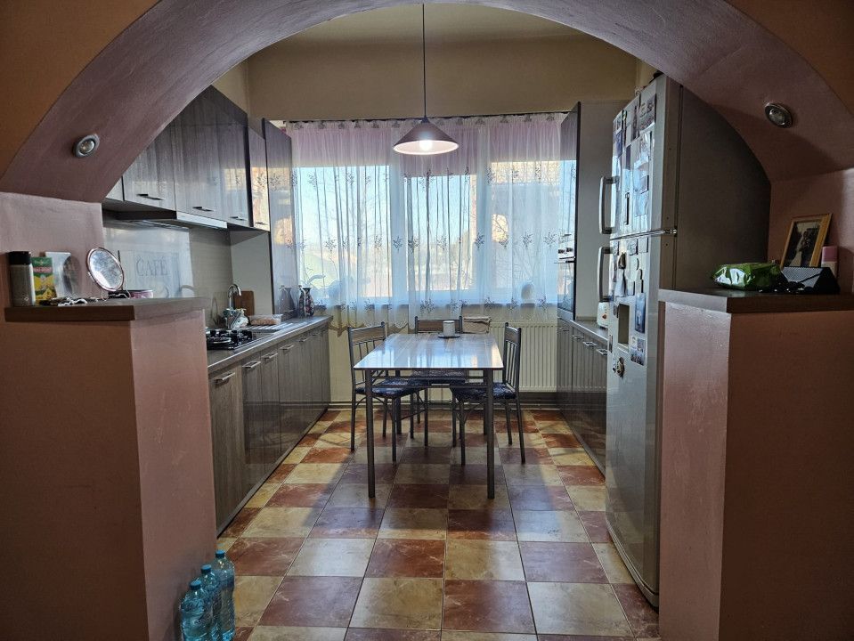 Casa mare, solida, Timisoara, D+P, 5 camere, 2 bai, Zona Lipovei - Poză 28