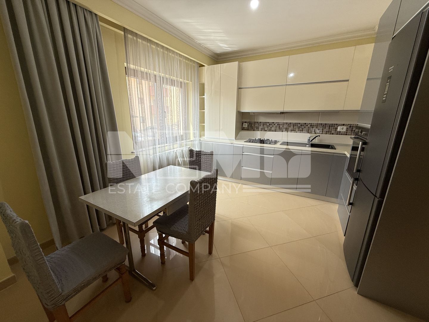 Apartament Central | 3 camere | 95 mp + boxă + parcare | Parter - Poză 5