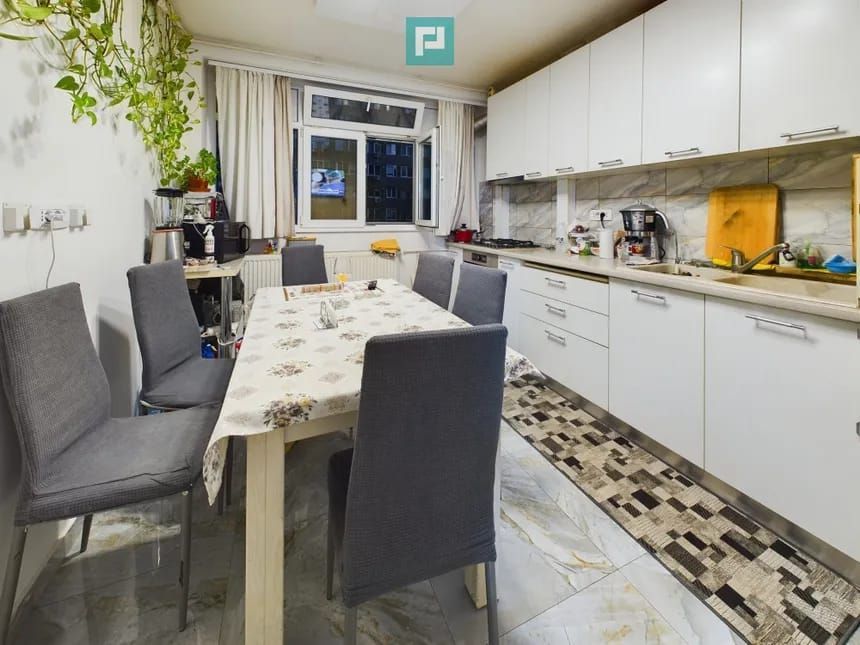 APARTAMENT MODERN DECOMANDAT APUSULUI - Poză 13