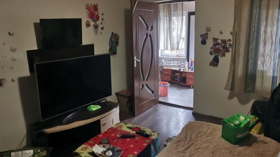 Casa de vanzare - comuna Pielesti - Poză 5