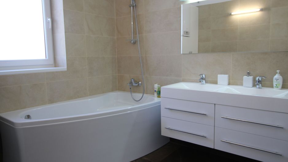 Apartament cu 2 camere -Dumbravita - Poză 7