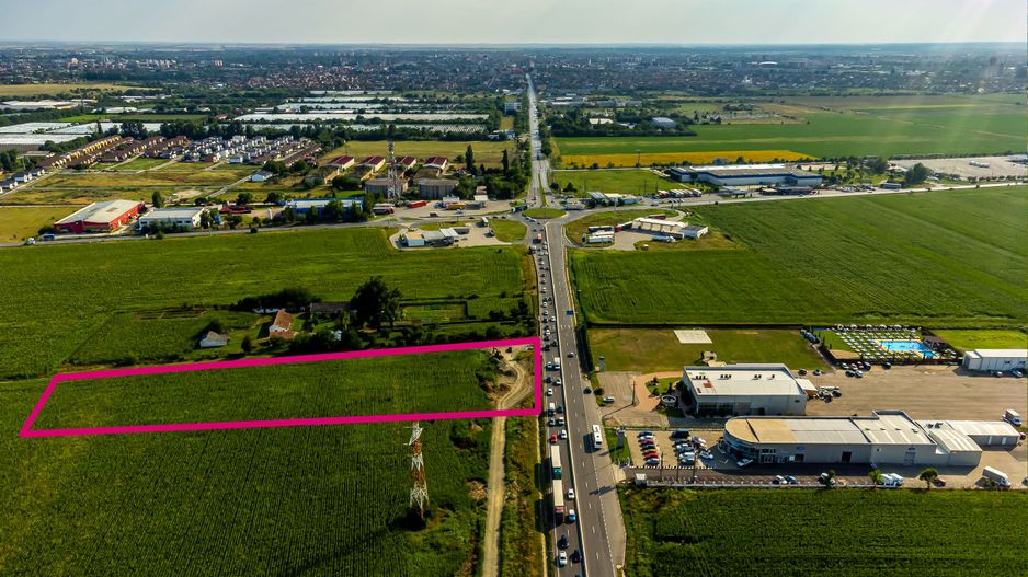 Teren vis-a-vis de reprezentanța Ford Arad - Poză 3