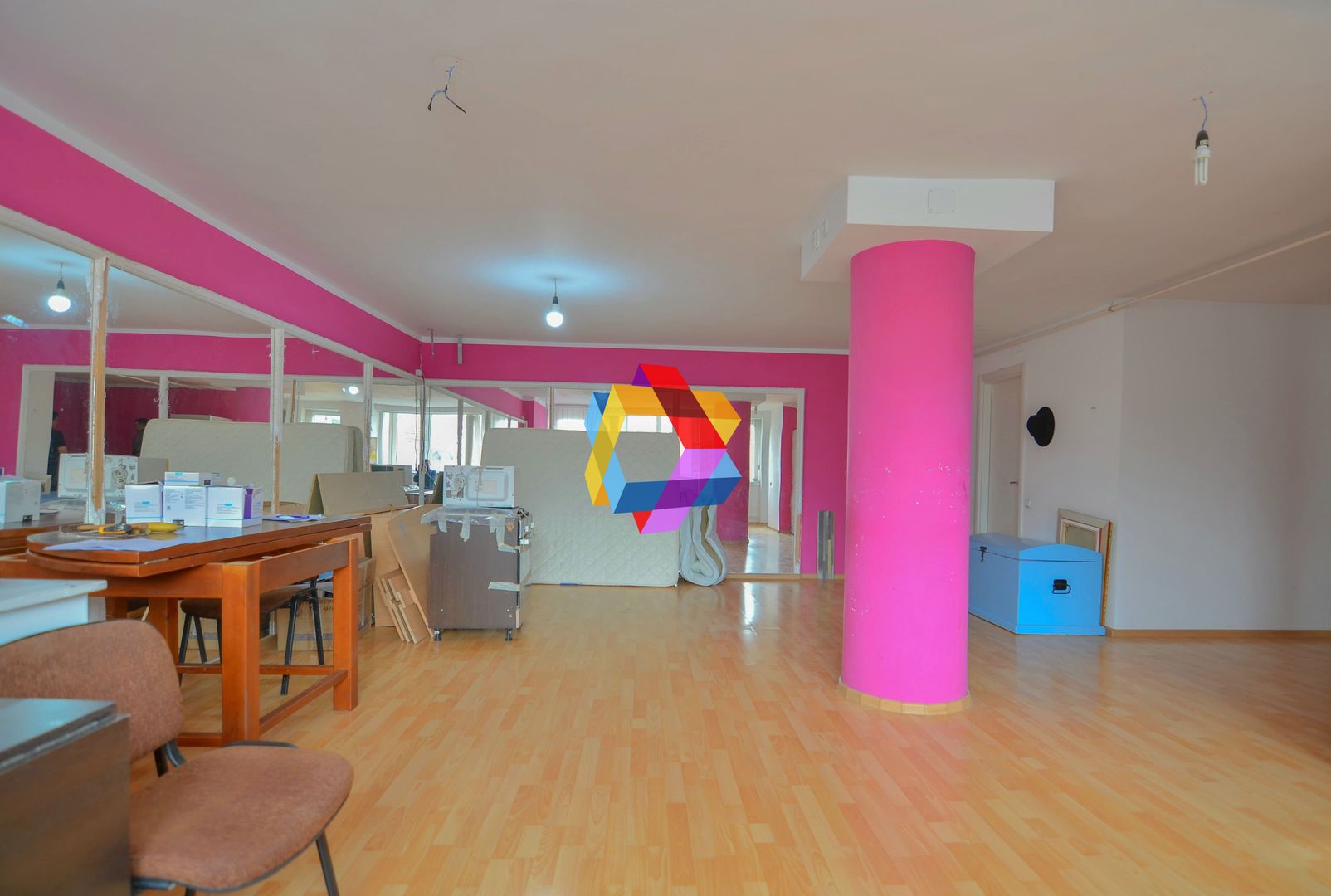 Apartament cu trei camere, zona Centrul Civic - AFI 87 mp - Poză 3