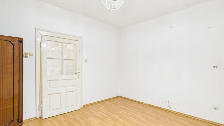 Casă cu 3 camere și teren de 450 mp în Pârneava - Poză 5
