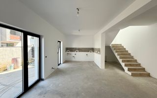 Vila 5 camere Tunari langa Cosmopolis - Poză 2