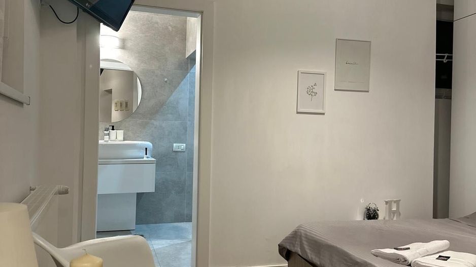 Garsonieră boemă Grădina Icoanei, centrală proprie, renovată lux - Poză 7