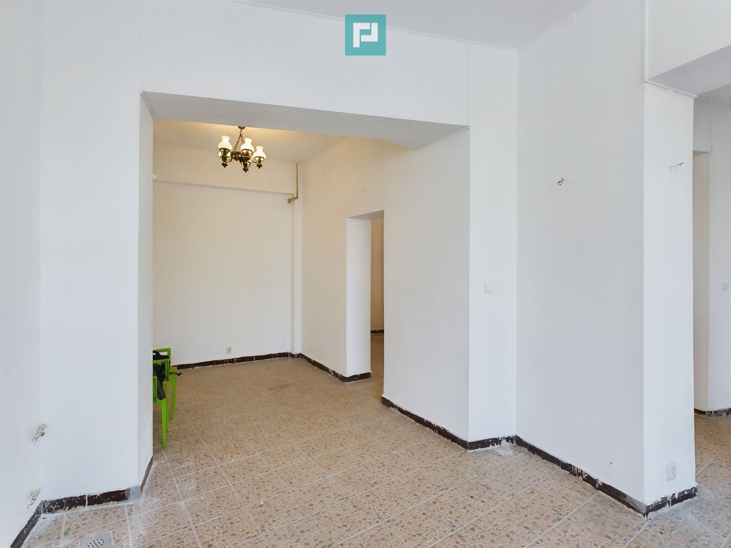 Casa individuala la 6 minute de Piata Unirii - Poză 4