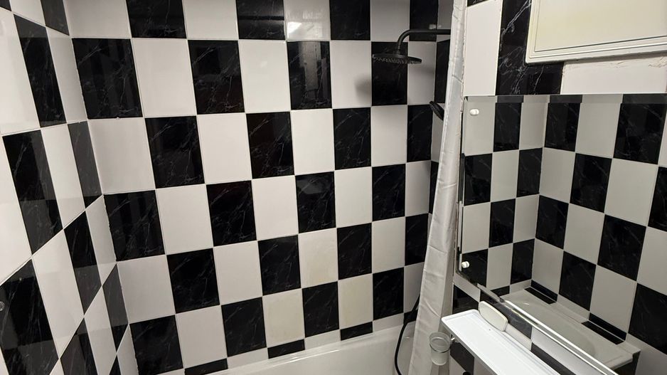 Apartament de 2 camere in zona Lujerului la 2 3 minute de metrou - Poză 3
