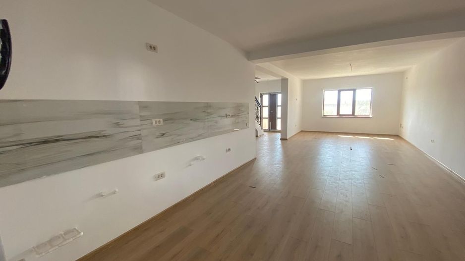 Casa P+1 Tip Duplex de vanzare  120 mp An 2023  Constanta Comuna Lumina - Poză 11