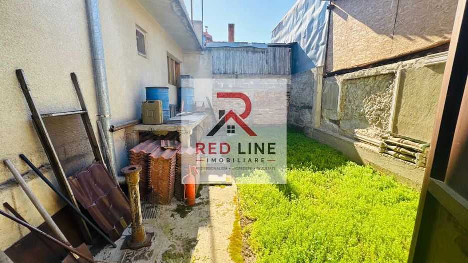 Vilă impunătoare, construcție solidă D+P+E+M, 430 mp – pretabilă pensiune - Poză 3
