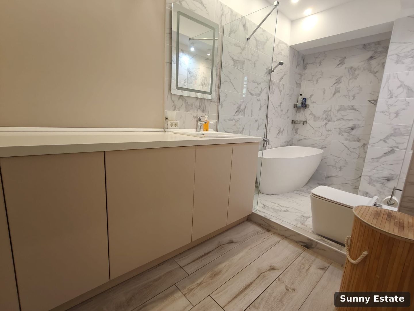 DE VÂNZARE — 3 CAMERE, B-DUL MAMAIA, DELFINARIU, VEDERE LAC - Poză 13