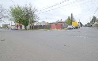 RAHOVA-Str. Muntii Carpati, cu pozitie de colt, casa si teren 580 mp. - Poză 8