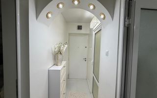 DE VÂNZARE – Apartament cu doua camere complet renovat - Poză 5