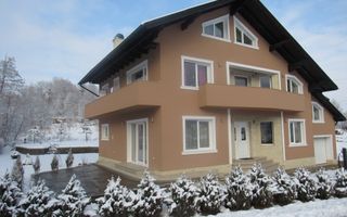 Vila de locuit in Bran/Predelut cu panorama superba. - Poză 11