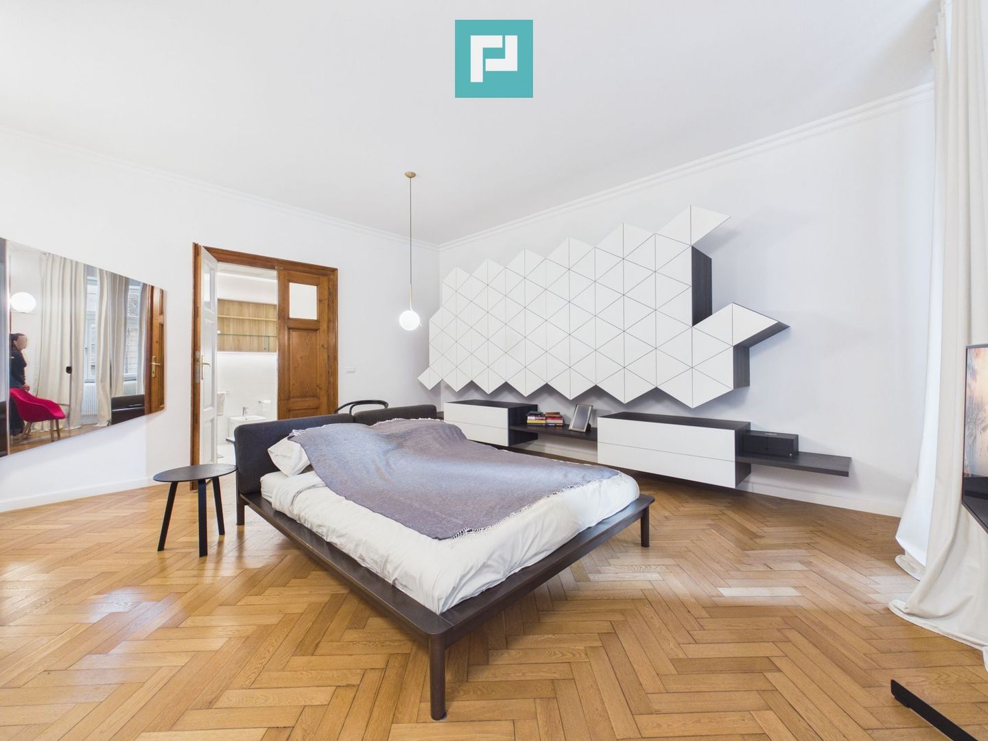 Apartament cu 3 camere Ultracentral - Poză 10