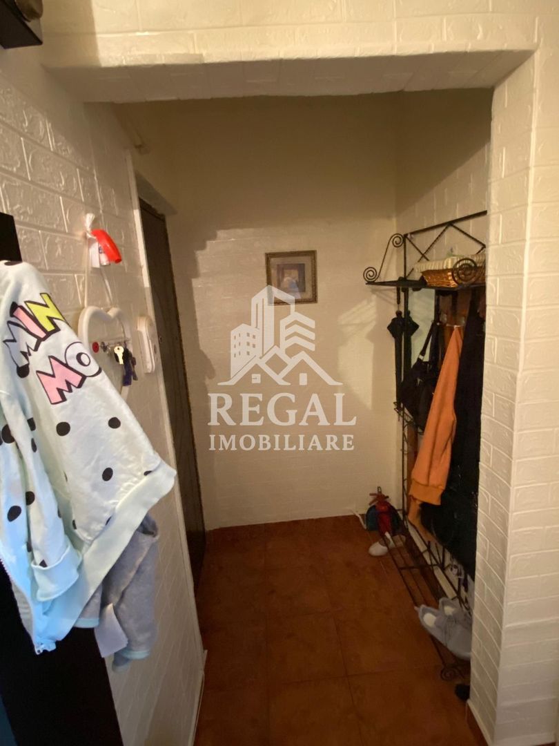 Apartament cu 2 camere semidecomandat Zona Micro 5/2 - Poză 5