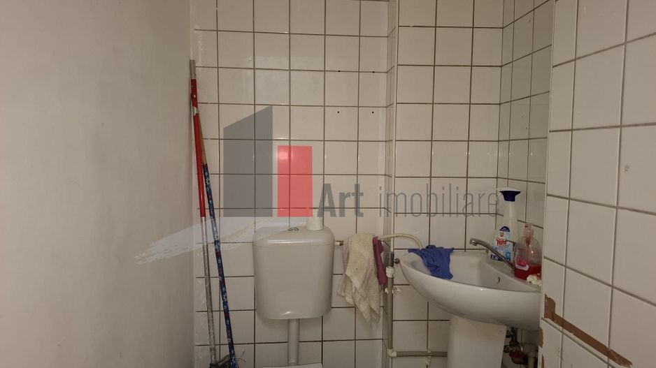 Spatiul "NESTALAN", complex comercial, Gara de Est - Poză 10