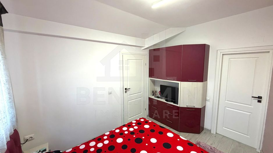 Apartament cu 3 camere si 3 bai in Craiovita Noua - Promenada Mall - - Poză 12