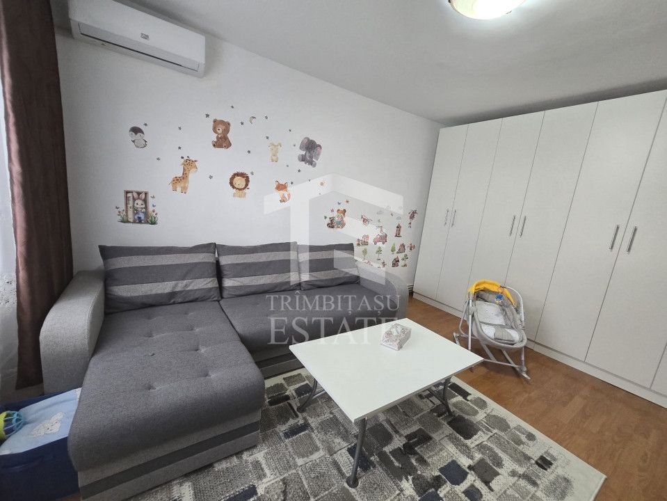 INEL I - Apartament cu centrala pe gaz, loc de parcare si pod de 60 mp - Poză 7