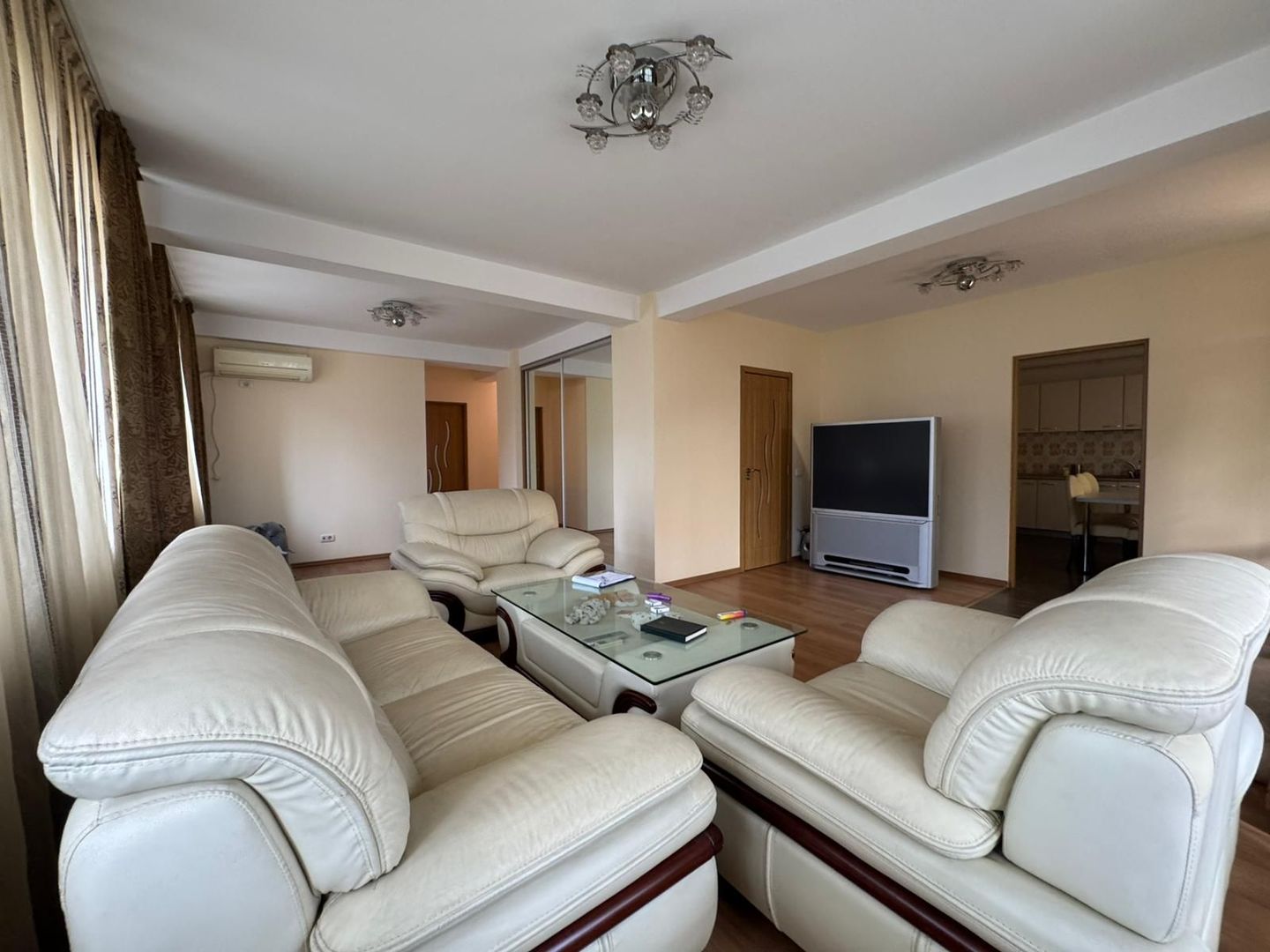 3 camere  || Voluntari || IDEAL PENTRU LOCUINTA SAU SPATIU COMERCIAL - Poză 3