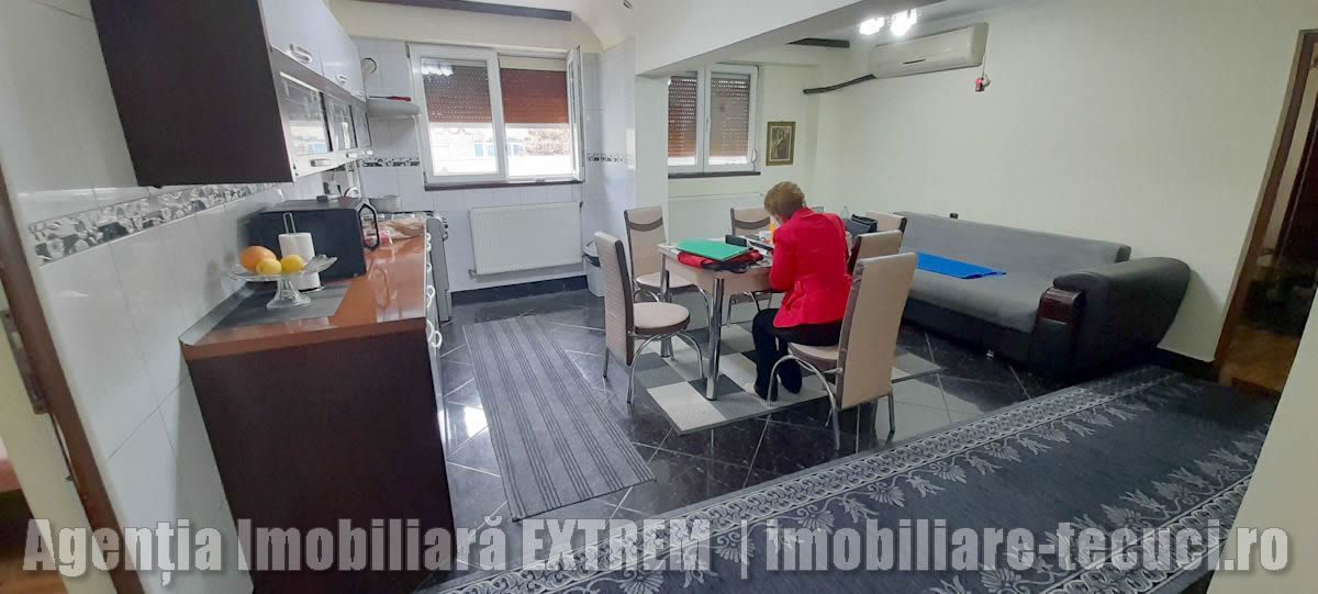 Apartament de excepție – 3 camere, etaj 1, Blocul Cina – Tecuci - Poză 1