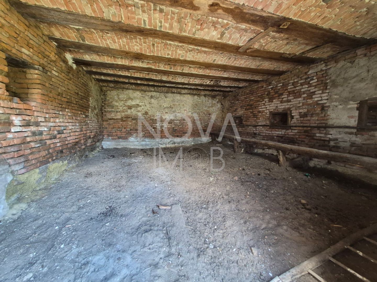 Casa individuala cu teren generos – 8.356 mp – Tichindeal, jud. Sibiu - Poză 37