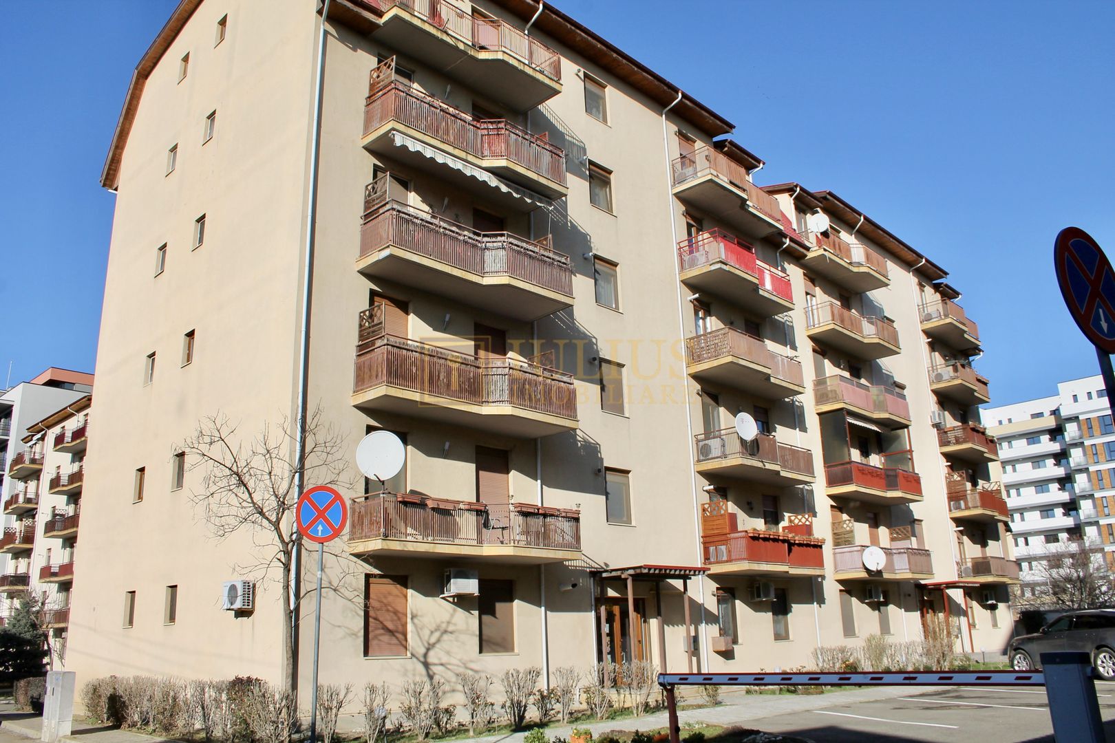 loc de parcare+garaj inclus- Aradului - Poză 1