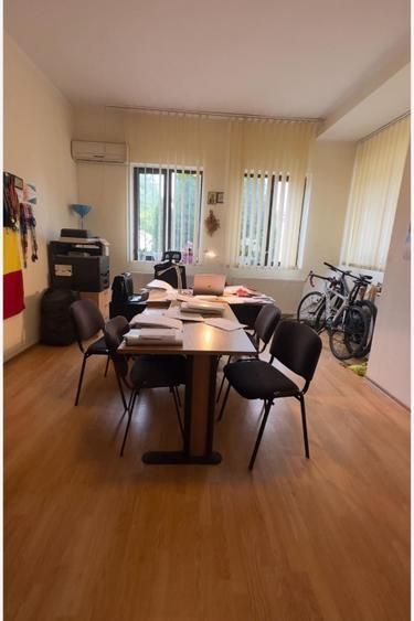 BRASADAS vinde cladire de birouri 24 firme 102.000 euro/an. - Poză 8