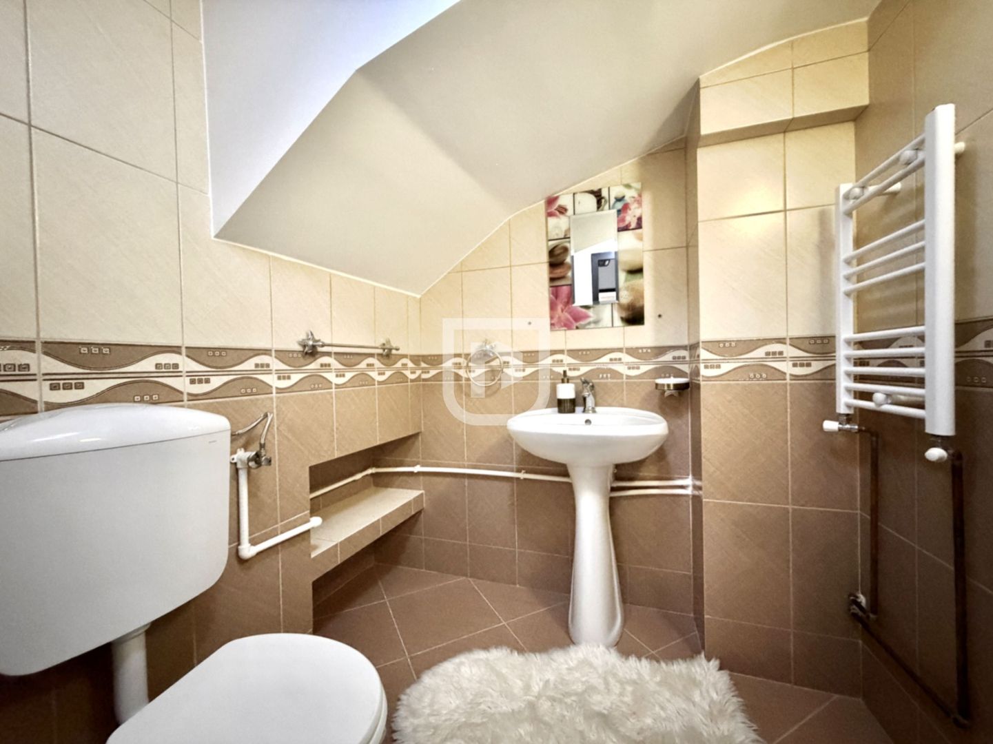 Triplex LUX în centrul Frasin – complet mobilat - Poză 16
