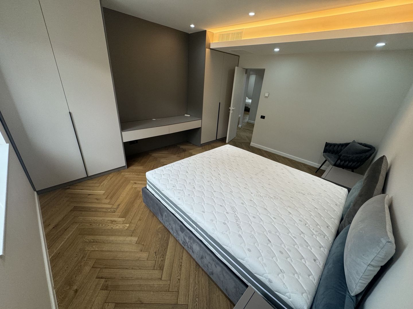 Luxury 4-Room Apartment – HERASTRAU I Parking Spots I ROVERE FURNITURE - Poză 8