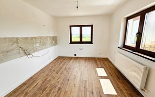 1/2 Duplex, 4 camere, 449 mp teren, asfalt, toate utilitatile, Cetate - Poză 7