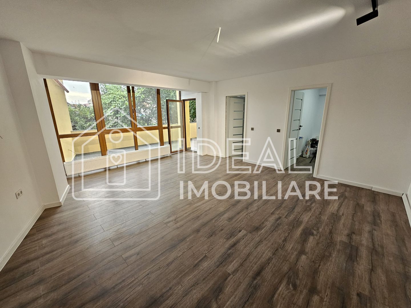 Apartament cu 3 camere si terasa, LA CHEIE 112 mp utili, zona Turnisor - Poză 5