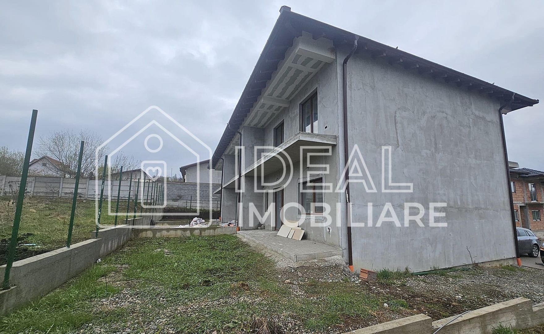 Triplex cu 4 camere si gradina, in Cisnadie - Poză 1