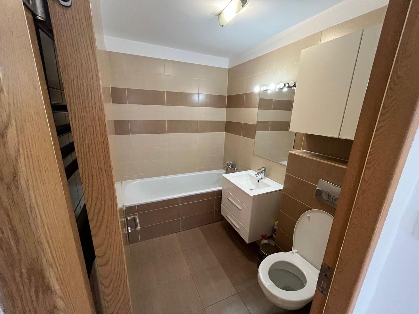 AP. 2 CAMERE- BRANCOVEANU, PARCARE INCLUSA, BLOC REABILITAT, METROU - Poză 6