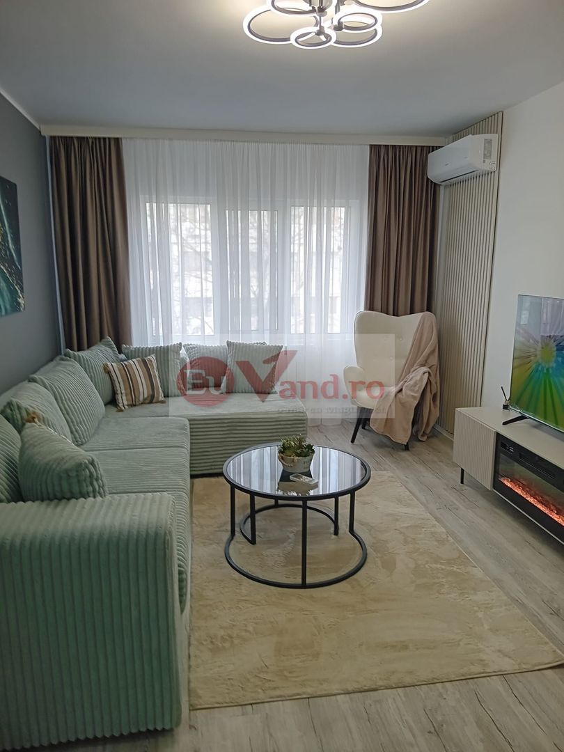 Vanzare - apartament cu 3 camere, Micro 16, renovat, mobilat nou - Poză 5