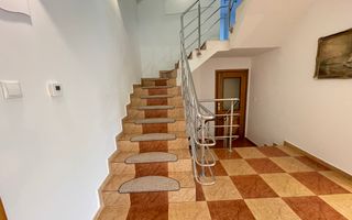 Casa spatioasa cu spatiu de relaxare-zona Blascovici - Poză 13